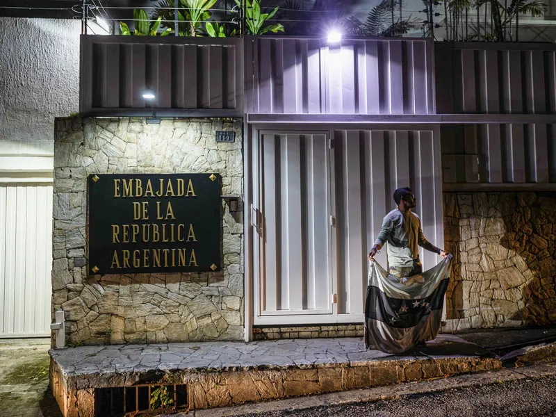 Image for 6 de mayo—El operativo de Caracas no cambia el poder, pero matiza el ánimo y allí recomienza todo